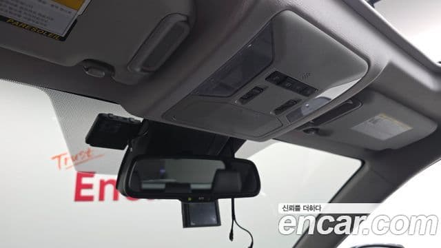 Toyota RAV4 2019 — ფოტო 19/20