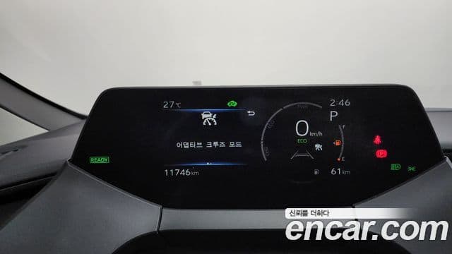 Toyota Prius 2025 — Фото 8/20