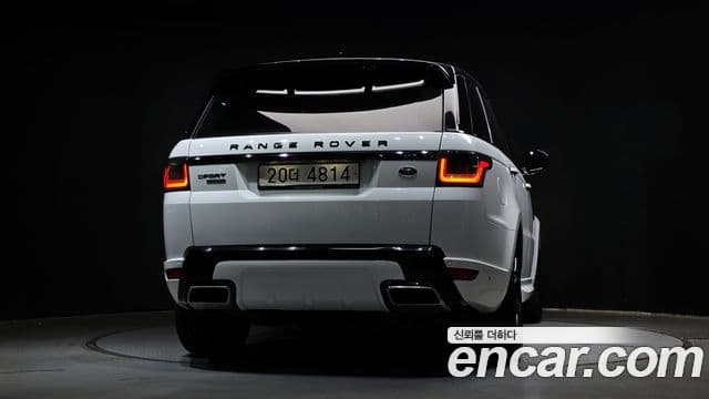 Land Rover Range Rover Sport 2018 — Фото 4/20