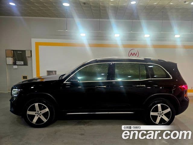 Mercedes-Benz GLB-Class 2020 — ფოტო 17/20