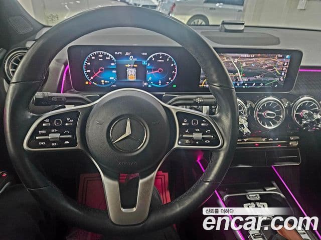 Mercedes-Benz GLB-Class 2020 — ფოტო 5/20