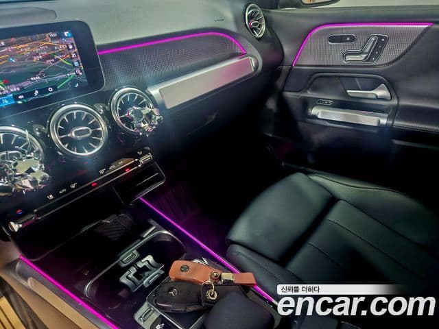 Mercedes-Benz GLB-Class 2020 — ფოტო 9/20