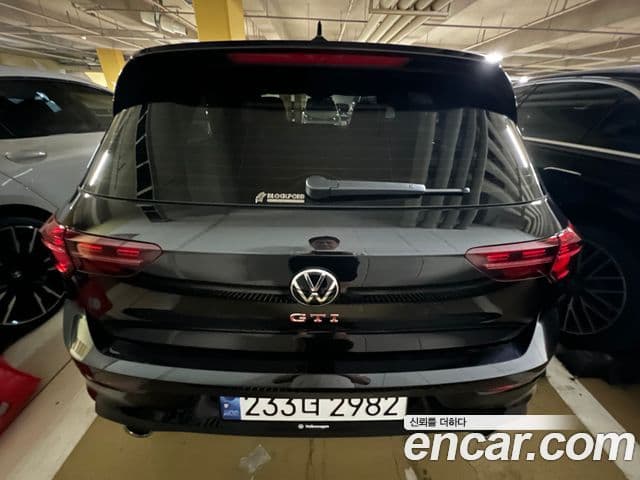 Volkswagen Golf 2023 — ფოტო 4/10
