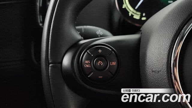 Mini Cooper D Countryman 2021 — Фото 15/20