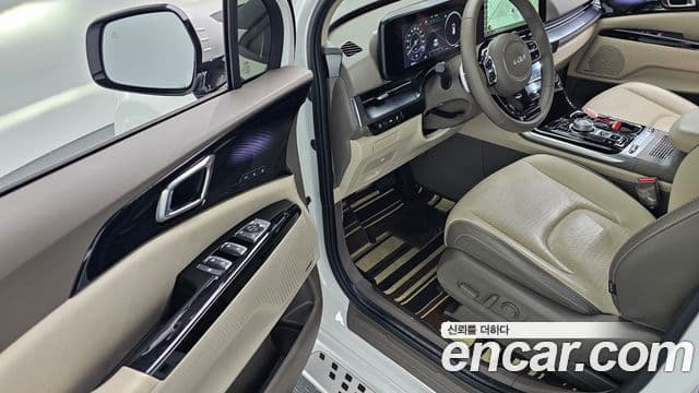 Kia Carnival 2023 — Şəkil 10/20