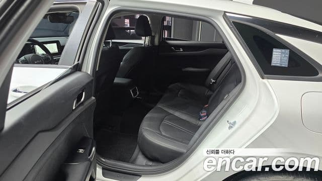Kia K5 2022 — фото 12 из 20