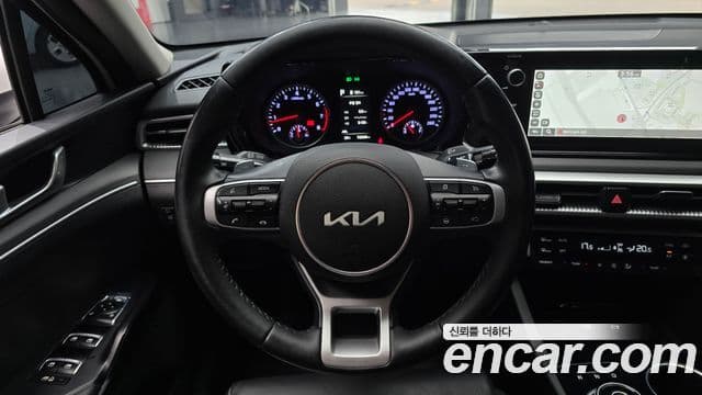 Kia K5 2022 — фото 13 из 20