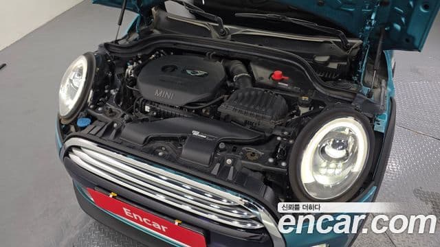 Mini Cooper Convertible 2018 — Şəkil 18/20