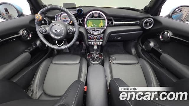 Mini Cooper Convertible 2018 — Şəkil 13/20