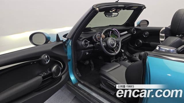 Mini Cooper Convertible 2018 — Şəkil 15/20