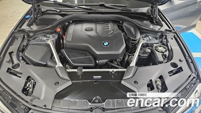 BMW 5 Series 2023 — ფოტო 5/20