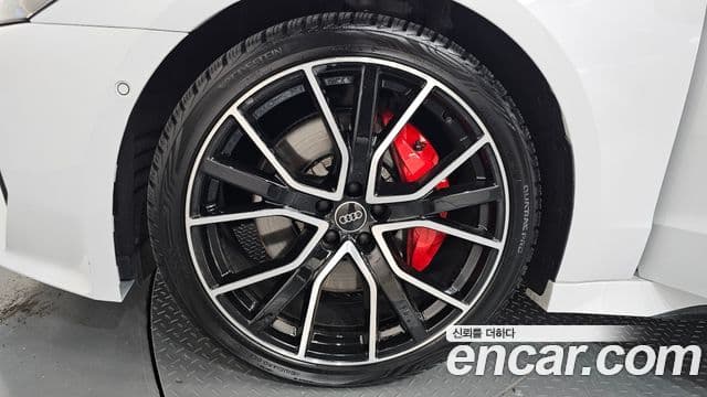 Audi A7 2023 — ფოტო 5/20