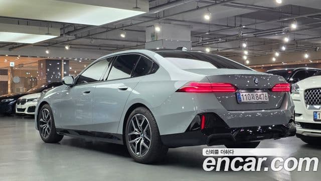 BMW 5 Series 2025 — ფოტო 1/11