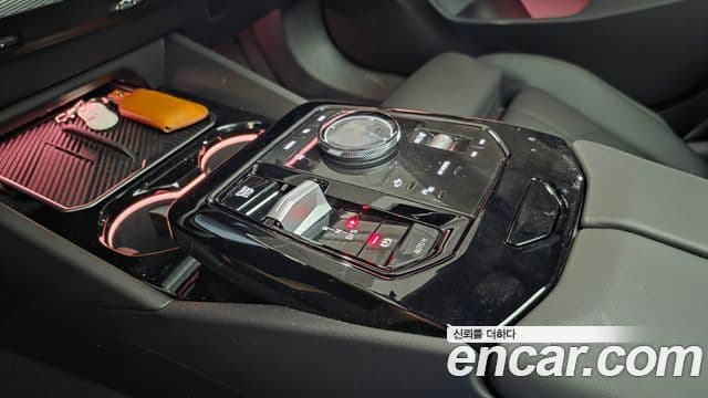 BMW 5 Series 2025 — ფოტო 7/11