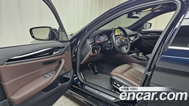 BMW 5 Series 2023 — Şəkil 10/20