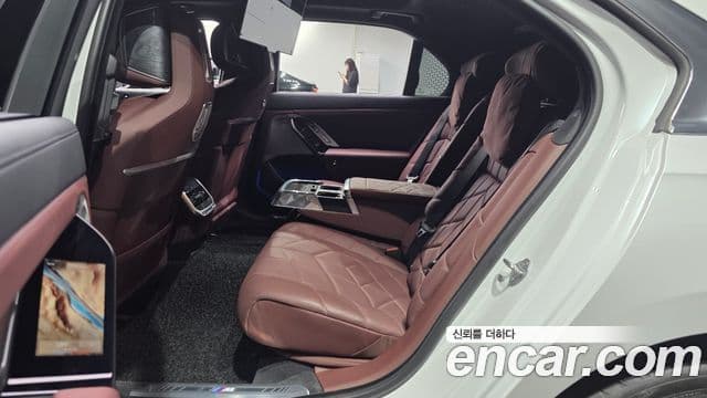 BMW i7 2024 — Photo 20/20