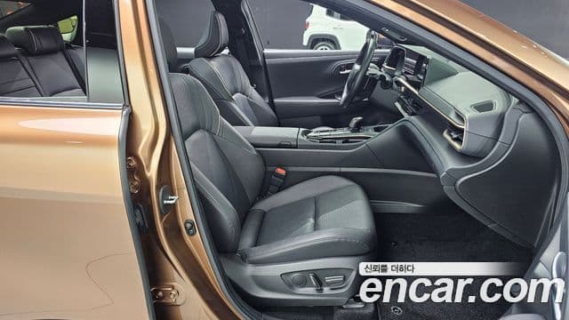 Toyota Crown Crossover 2023 — Şəkil 8/20