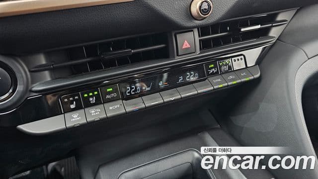 Toyota Crown Crossover 2023 — Şəkil 19/20