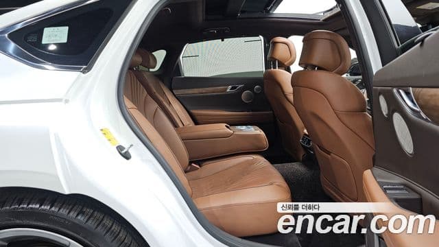 Genesis Electrified G80 2022 — Şəkil 11/20
