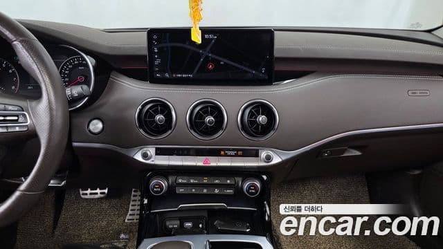 Kia Stinger 2020 — Şəkil 14/20