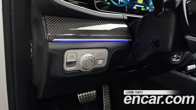 Mercedes-Benz GLE-Class 2022 — Photo 35/41