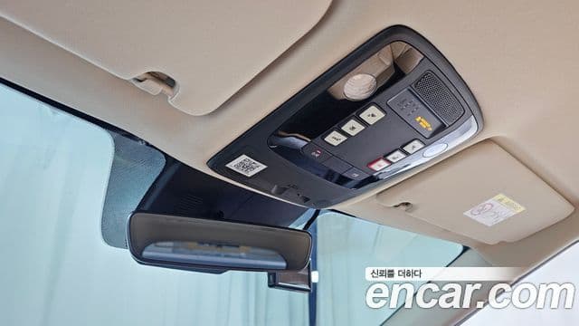 Kia Carnival 2023 — фото 18 из 20