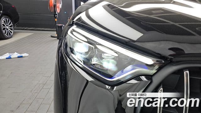 Mercedes-Benz GLC-Class 2025 — Photo 24/33