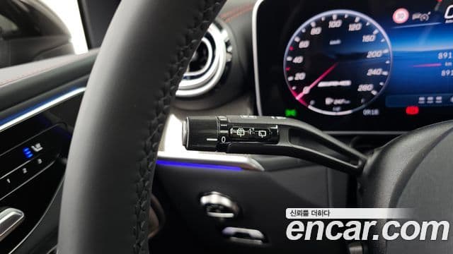Mercedes-Benz GLC-Class 2025 — Photo 20/33
