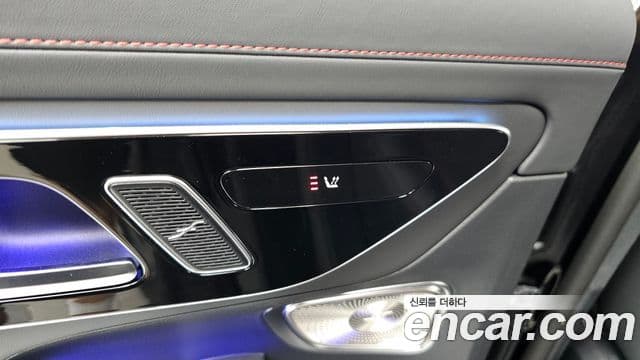 Mercedes-Benz GLC-Class 2025 — Photo 3/33