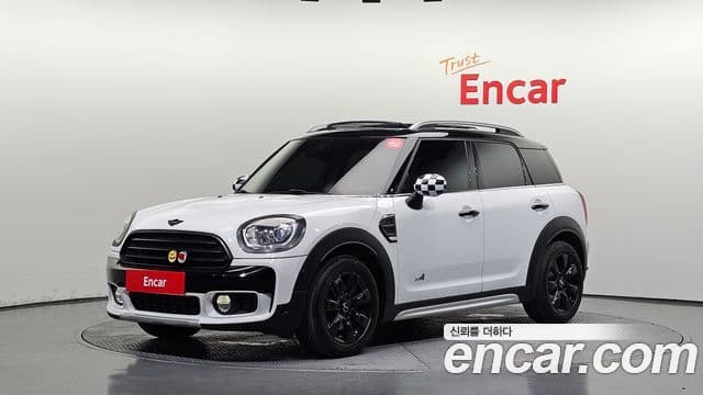 Mini Cooper D Countryman 2019 — ფოტო 1/20