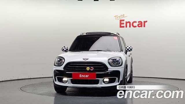 Mini Cooper D Countryman 2019 — ფოტო 3/20