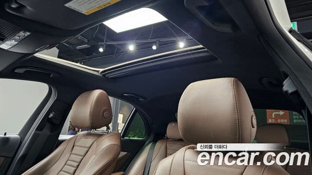 Mercedes-Benz E-Class 2019 — фото 16 из 20