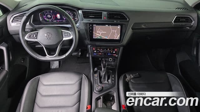 Volkswagen Tiguan 2022 — ფოტო 7/20