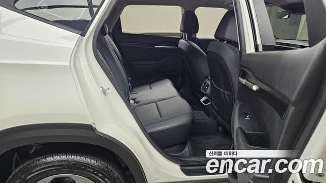 Kia Seltos 2023 — Şəkil 12/20