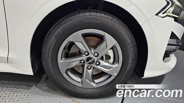 Kia K5 2023 — Şəkil 5/20