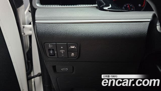 Kia K5 2023 — Şəkil 17/20
