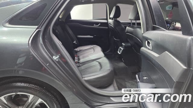 Kia K5 2022 — ფოტო 11/20
