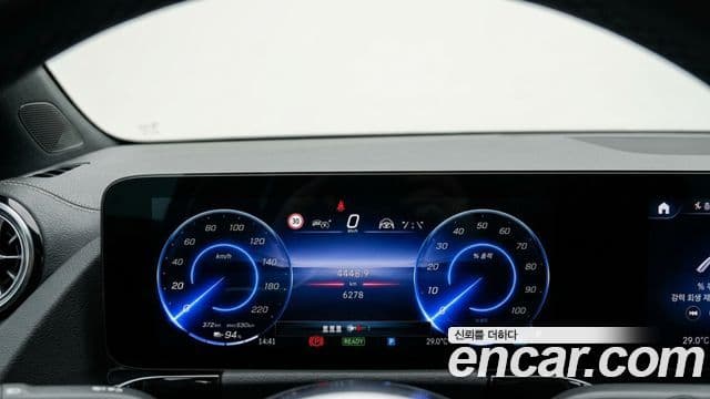 Mercedes-Benz EQA 2025 — ფოტო 6/12