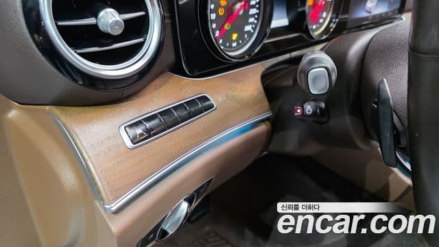 Mercedes-Benz E-Class 2019 — фото 12 из 20