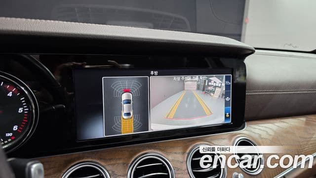 Mercedes-Benz E-Class 2019 — фото 17 из 20