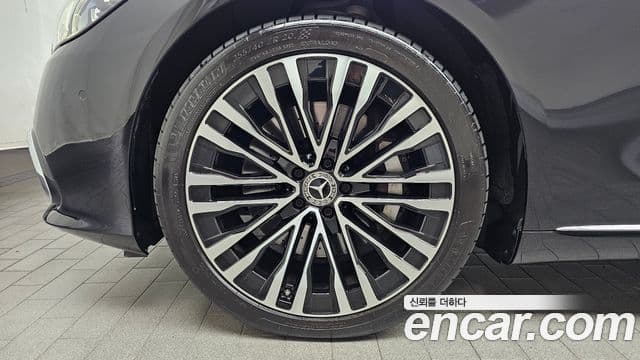 Mercedes-Benz S-Class 2021 — ფოტო 5/20