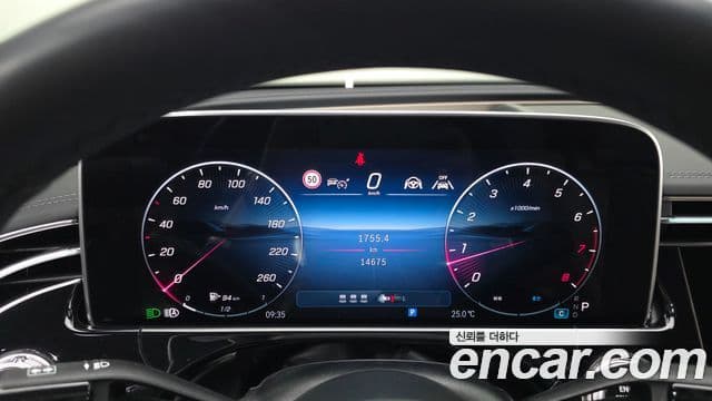 Mercedes-Benz E-Class 2025 — ფოტო 8/20