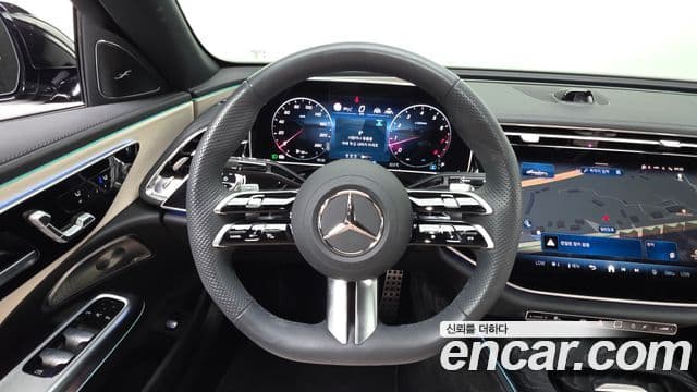 Mercedes-Benz E-Class 2025 — ფოტო 14/20