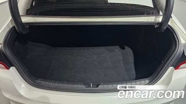 Kia K5 2019 — фото 17 из 20