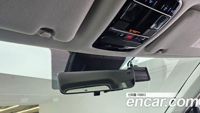 Hyundai Santa Fe 2023 — фото 17 из 20