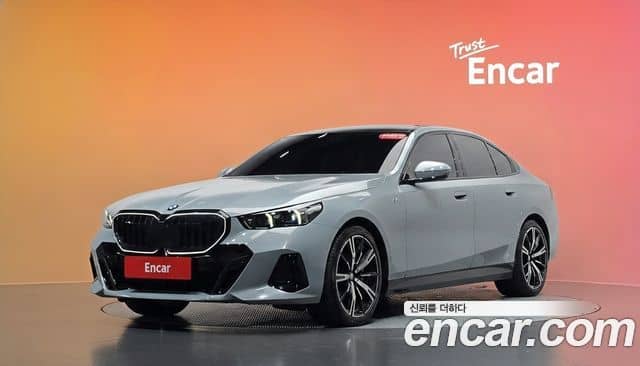BMW 5 Series, 2025