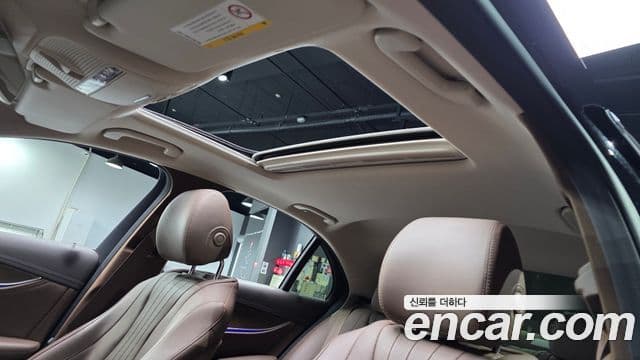 Mercedes-Benz E-Class 2018 — Şəkil 20/20