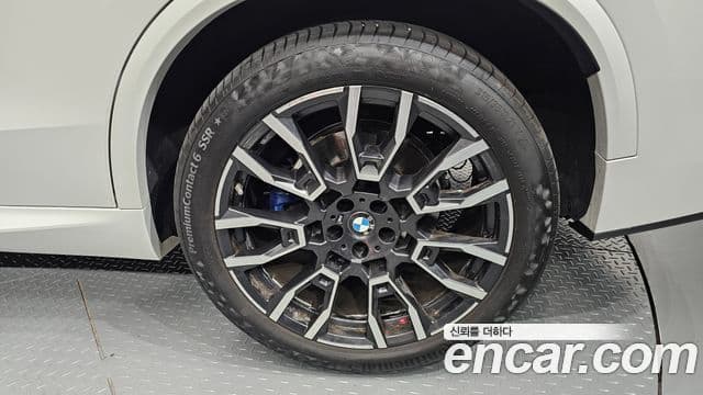 BMW X5 2025 — Photo 16/34