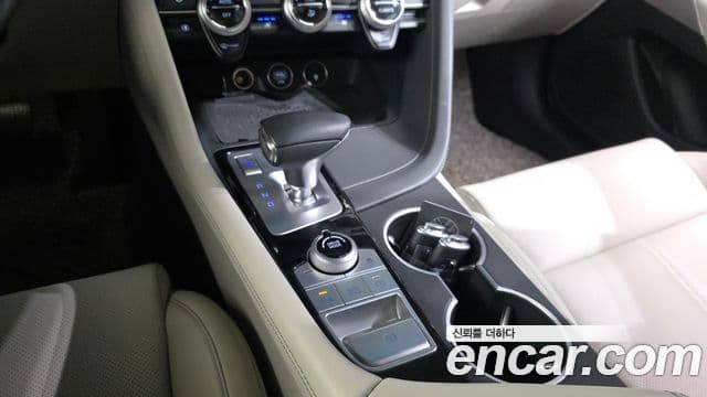 Genesis G70 2021 — Şəkil 9/20