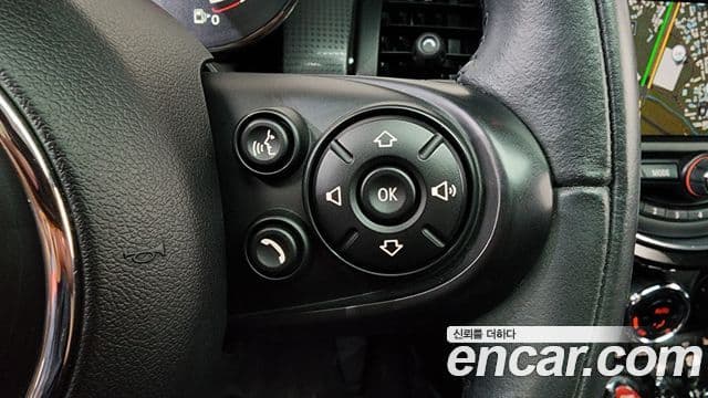 Mini Cooper 2021 — фото 16 из 20